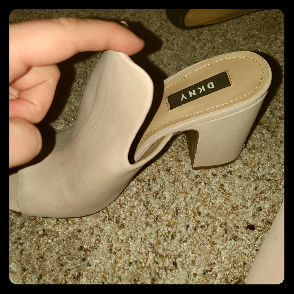 DKNY blush slide chunky heels size 7